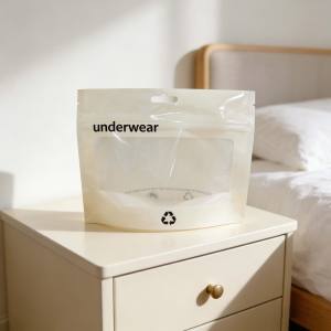 Emballage d'Habillement Personnalisé Sac en Plastique avec Logo UV Entièrement Dégradable Étanche à l'Humidité et à la Poussière Sac en Mylar - Product Image 1