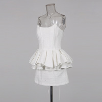 Ensemble élégant pour femme de la haute société, nouveau style 2026, robe sans bretelles sans manches à volants, couleur unie, jupe courte taille haute