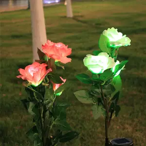 Tempelan Sayuran LED Luar Ruangan Lampu Taman Dekorasi Liburan Jalur Rumput Surya Tahan Air Bunga Warna Lily Surya