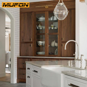 Gabinetes <span class=keywords><strong>de</strong></span> Cocina <span class=keywords><strong>de</strong></span> Madera <span class=keywords><strong>de</strong></span> Nogal con Acabado Marrón, Encimeras <span class=keywords><strong>de</strong></span> Mármol Estilo Shaker Delgado y Cajones con Detalles Acordonados - Product Image 2