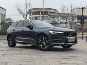 La versión 2023 del Suv-V-olvo <span class=keywords><strong>XC60</strong></span> Hybrid 2,0 T 197HP L4, es un automóvil nuevo de alta calidad - Product Image 3