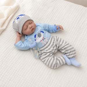 22 Zoll (55 cm) Reborn <span class=keywords><strong>Baby</strong></span>-Puppe Y-Z032 aus weichem Vinyl, realistisch schlafendes Neugeborenes, Junge, Sammlerstück für Erwachsene, blaues Outfit mit Schnuller als Geschenk - Product Image 5