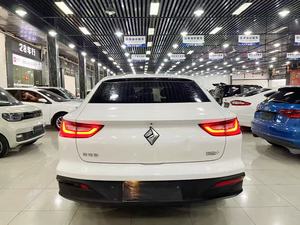 Baojun RC-6 : l'âme du fastback, SUV avec une hauteur au sol optimisée, où le coupé rencontre le crossover pour les jeunes et les audacieux. - Product Image 6