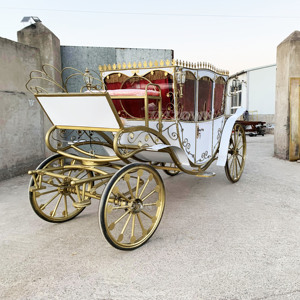 Calèche royale rétro européenne, attrayante pour les photos, idéale pour les sites touristiques. - Product Image 2