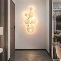 Applique murale d'intérieur de luxe moderne et fantaisie Source de lumière LED corps en fer pour chambre de chevet salon hôtel applique moderne