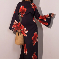 Gaun Abaya Maxi Lengan Lonceng Motif Bunga Hitam dengan Siluet A-Line yang Mengembang untuk Wanita Muslim yang Sopan, Pakaian Kasual Sehari-hari
