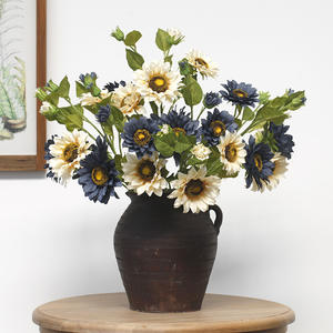IJ049 Vente en gros de fleurs de tournesol artificielles en soie faites à la main, 5 têtes, réalistes, pour Noël, mariage, anniversaire, décoration de la maison - Product Image 3