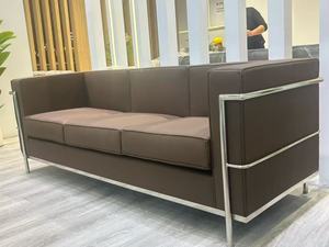 Conjunto <span class=keywords><strong>de</strong></span> Sofá <span class=keywords><strong>de</strong></span> Cuero Moderno para <span class=keywords><strong>Oficina</strong></span> con Estructura <span class=keywords><strong>de</strong></span> Madera (Tubo Redondo <span class=keywords><strong>de</strong></span> 25 mm) + Tira Decorativa (Tubo Redondo <span class=keywords><strong>de</strong></span> 15 mm) + Asiento <span class=keywords><strong>de</strong></span> Esponja <span class=keywords><strong>de</strong></span> Alta Densidad - Product Image 5