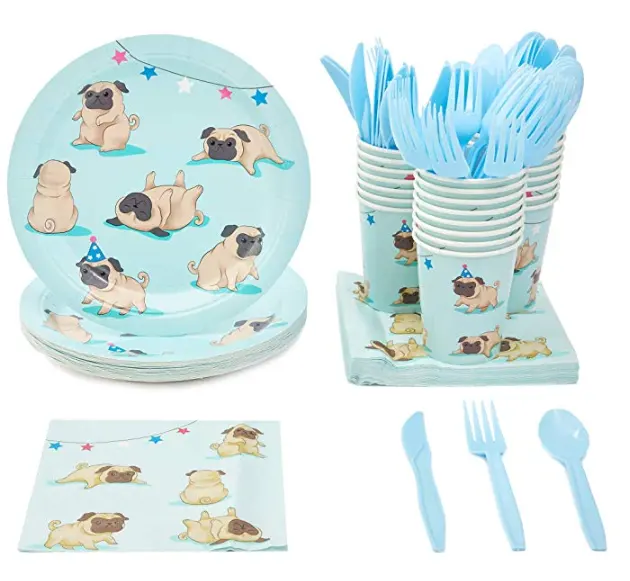 Dog Party Supplies Disposable Dinnerware SetためKids Birthdays、Pugs Design、Includes Paper Plates、Napkins、Cups