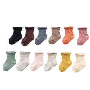 Chaussettes pour bébé en coton, nylon et élasthanne, épaisseur standard, fabriquées à Taïwan, écologiques, confortables, mi-mollet - Product Image 1