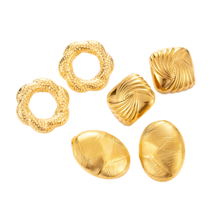 ต่างหูแบบติดหูทรงหยดน้ำลายเปลือกหอยเคลือบทองคำขาวจาก J&D ผลิตจากสแตนเลสสตีลขัดเงา สไตล์เรือเดินสมุทร ป้องกันการแพ้ เหมาะสำหรับผู้หญิง - Product Image 3