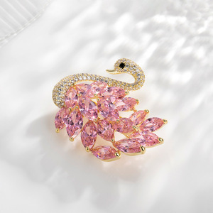 Muyu Swan Brooch Zinc Alloy Claw Setting Women's Party Fashion Accessory - Product Image 2
