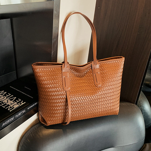 <span class=keywords><strong>Sac</strong></span> fourre-tout grande capacité à texture tissée, <span class=keywords><strong>sac</strong></span> à bandoulière vintage en cuir PU <span class=keywords><strong>pour</strong></span> <span class=keywords><strong>femme</strong></span>, <span class=keywords><strong>pour</strong></span> le travail et le shopping - Product Image 3