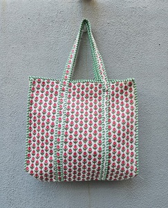 Bolsa de Mano Acolchada de Algodón con Estampado Floral Rojo y Azul, Bolsa de Compras, Bolsa de Viaje Boho para Mujer - Product Image 1
