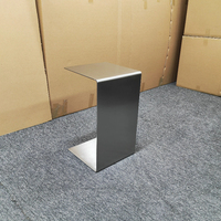 Table d'appoint minimaliste en acier inoxydable brossé en forme de C, table d'angle de canapé, table basse mobile Wabi Sabi pour salon et chevet