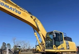 Excavadora Komatsu PC 490 LC de 50 Toneladas Usada, Máquina Hidráulica sobre Orugas con Motor Cummins y Bomba Hidráulica - Product Image 2