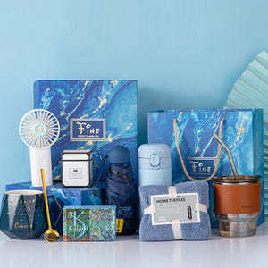 Nuevo producto Idea 2025, conjunto de regalo de día para mujer, Mini ventilador con paraguas, botella de agua, juego de toallas, caja de regalo para mujer/ - Product Image 6