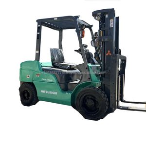 Chariot élévateur diesel Mitsubishi FD30 3 tonnes 4,5 mètres à trois mâts en parfait état de marche - Product Image 1