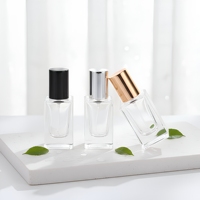 Flacons de parfum en verre rectangulaires transparents de 15 ml, vaporisateurs rechargeables, brume fine, échantillons cosmétiques de voyage, miniatures de parfum, logo personnalisé