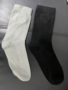 Kaus kaki gaun kru kustom kualitas tinggi untuk pria kaus kaki bambu grosir dengan Logo fitur anti-bakteri di bagian bawah tubuh - Product Image 4