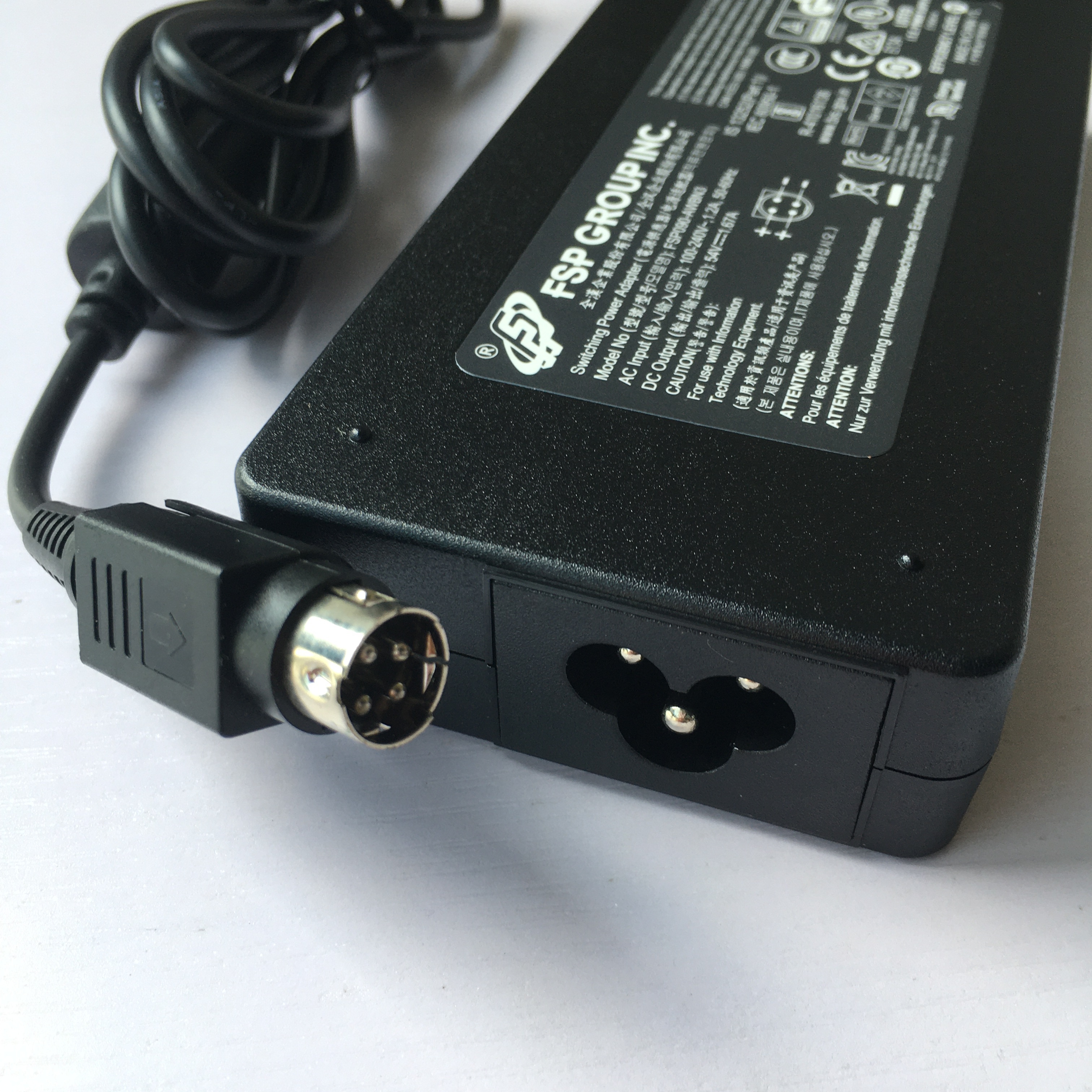 ACアダプター　24v 90W 4ピン ACアダプター 24v 90W 4ピン