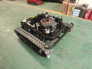 Falciatrice Cingolata Automatica OEM RC per Pendenze, 65° di Inclinazione, 680m, Telecomandata, a Benzina, Decespugliatore Cingolato 800mm Professionale per Frutteti - Product Image 2