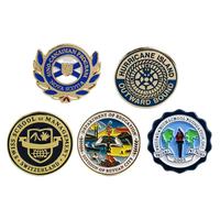 Badge en émail plaqué paillettes personnalisé, de haute qualité, en métal, sur le thème de la magie, personnalisable en couleurs