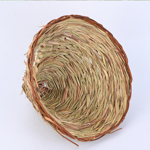 Nid d'oiseau tissé à la main, forme triangulaire, abri respirant pour petits oiseaux de taille moyenne - Product Image 4