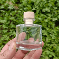 Flacon rond en verre de 50ml pour diffuseur de parfum roseau avec bouchon en bois