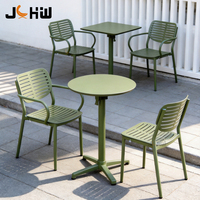 Chaise de salle à manger d'extérieur en aluminium multicolore pour terrasse, idéale pour bistro, café et restaurant - Vente en gros