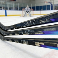 Bâton de hockey sur glace bleu et noir 100% fibre de carbone, point de flexion bas, normes de compétition, bâton de hockey sur glace pour adolescents/débutants