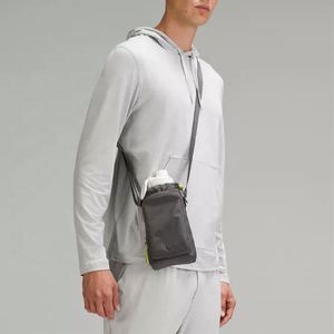 Échantillon Gratuit - Sac Isotherme à Bandoulière BSCI 2L pour Bouteille d'Eau, en Nylon, pour Sport, Pochette Hydro, Sac Bandoulière Isotherme pour Bouteille d'Eau Enfant - Product Image 5