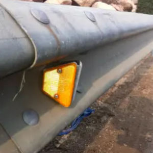 Tráfico Carretera Barandilla Reflectante Trapezoide Carretera Delineador Rojo Amarillo Color Doble Lado Carretera Barandilla <span class=keywords><strong>Reflector</strong></span> - Product Image 6