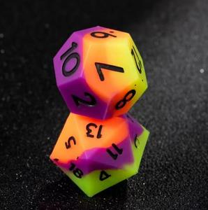 Juego de Dados Poliédricos Personalizados por el Fabricante, Dados de Resina con Bordes Afilados para Juegos de Rol, Mysterious Space, 7 Piezas - Product Image 5