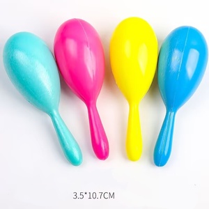 Maracas en plastique colorées en gros pour anniversaires, fêtes de Noël, célébrations, mariages – Instrument de percussion - Product Image 4