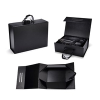 Boîte cadeau de luxe en carton rigide avec fermeture magnétique, texture papier crocodile noir, avec poignée