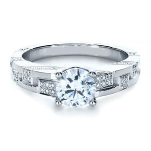 Anello di Fidanzamento F189 per Donna in Oro Bianco con Diamante Taglio Ovale e Diamanti Laterali Naturali Colore D - Product Image 2