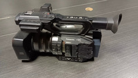 Caméscope de streaming en direct 4K haut de gamme AG-UX90 avec zoom optique 20x, écran tactile 3,5 pouces et fonction de traduction