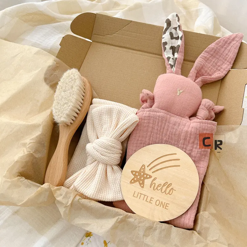 Sıcak satış yenidoğan bebek hediye seti yeni organik pamuk yorgan bebek Bunny yatıştırıcı havlu şapka saç bandı Set