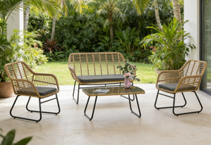 Vente flash : Ensemble de meubles de patio 4 pièces |   Canapé et chaises en rotin tressé avec table basse en verre - Product Image 2