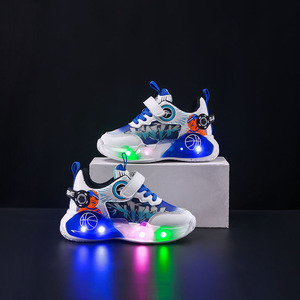 Chaussures de sport de haute qualité style basketball, chaussures de course pour garçons, chaussures de sport pour enfants, chaussures de sport respirantes pour l'extérieur, chaussures décontractées légères pour étudiants - Product Image 2