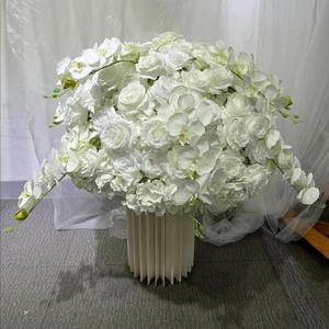 Boule de fleurs artificielles en soie de haute qualité, style moderne, grande décoration de centre de table pour mariage et fête - Product Image 2