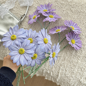 ดอกเดซี่ประดิษฐ์ช่อดอกไม้พีวีซีจำลองสูงสำหรับตกแต่งงานแต่งงานและบ้าน - Product Image 4