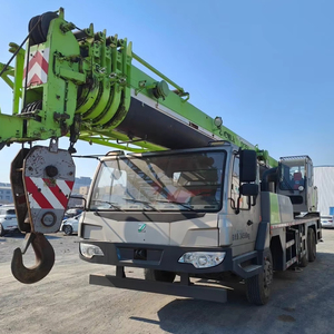 Grue sur camion Zoomlion ZTC350 35T bien entretenue, conforme aux normes EPA, pour les travaux de levage d'infrastructure - Product Image 1