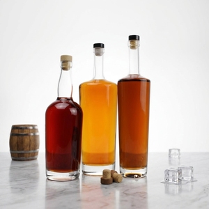 Bouteille en verre haute résistance à prix d'usine avec bouchon en liège synthétique pour <span class=keywords><strong>Tequila</strong></span>, Vodka, Whisky – Emballage en vrac pour Distillerie de spiritueux - Product Image 1