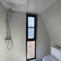Maisonnette préfabriquée en A-frame, cabane modulaire, chalet forestier, logement pour travailleurs, structure événementielle, villa hôtelière certifiée ISO