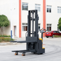 Chariot élévateur à fourche électrique 1,5T à levage initial, 2 tonnes, batterie plomb-acide, 3 mètres, 24V/100Ah, avec conducteur debout et levage hydraulique en deux étapes