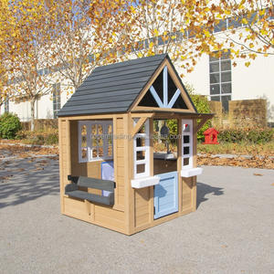 Maisonnette de jeu en bois d'extérieur pour le printemps avec deux fenêtres en plastique - Cabane interactive pour enfants pour jeux d'imitation en jardin, composants en plastique - Product Image 1