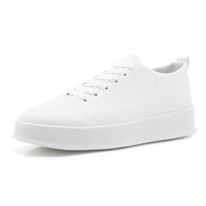 Zapatos Masculinos Otoño Nuevos Zapatos Versión Masculina de Moda Ligeros y Pequeños Zapatos de Skateboard Blancos Deportivos Casuales - Product Image 3