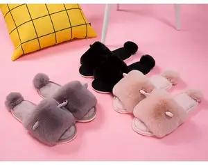 Moda cor sólida fofo quente macio quarto casa chinelos de pelúcia para as mulheres faux fur Chinelos Em Casa com Arco Suporte